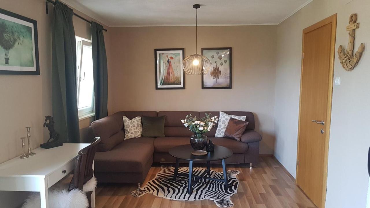 Apartman Ella Peracko Blato Екстериор снимка